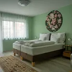 Anton Apartmanhaz Πανσιόν 3*