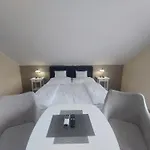 Maison d'hôtes Anton Apartmanhaz 3*