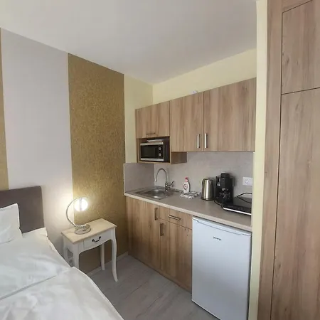 Anton Apartmanhaz 3*