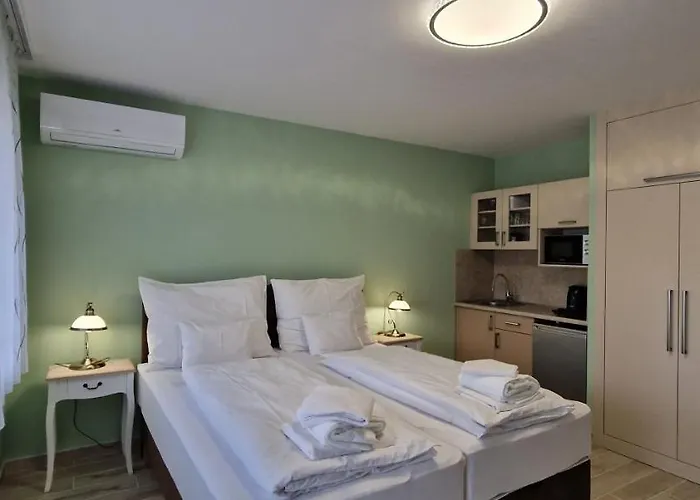 Anton Apartmanhaz Balatonfured