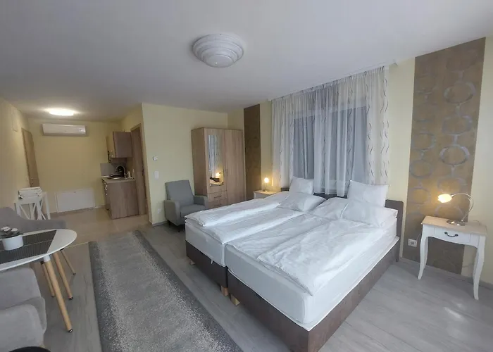 Anton Apartmanhaz Balatonfured