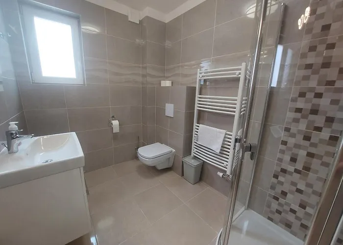 Anton Apartmanhaz 3* Balatonfured