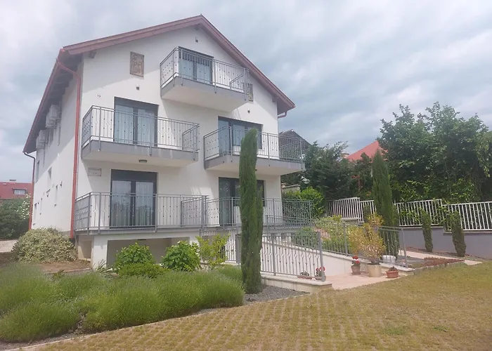 Anton Apartmanhaz Balatonfured
